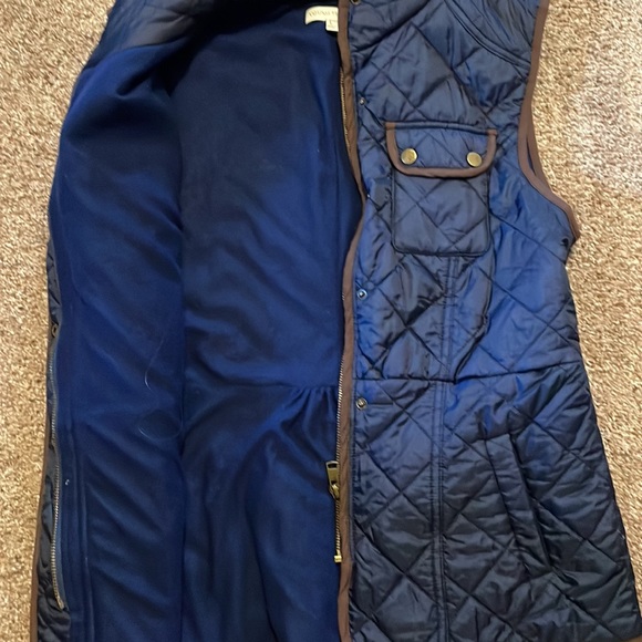 Young Threads Quilted, Fleece Lined Vest - Picture 2 of 4